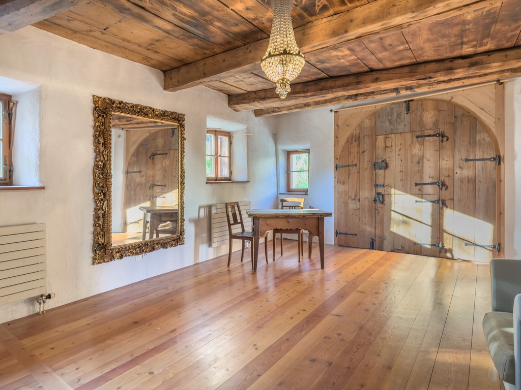 [V-250920] Giarsun - Zeitlose Eleganz im Engadiner Kulturerbe